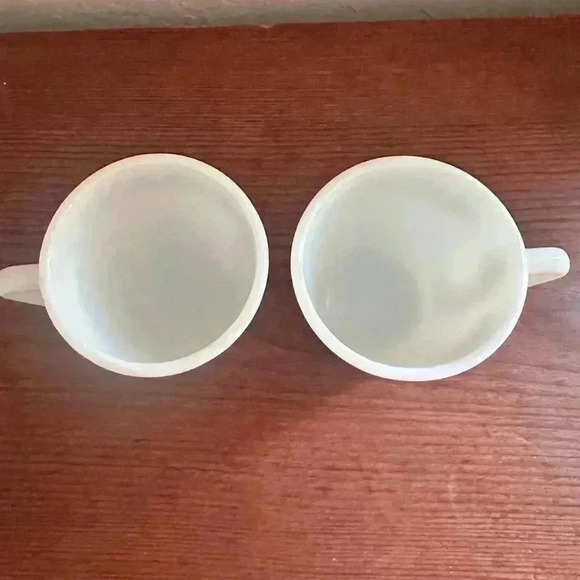 Pyrex Spring Blossom Milk Glass Coffee Mugs Cups Set Of 2 Crazy Daisy Vintage - Picture 2 of 9